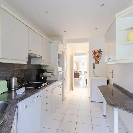 Mirandole Furnished Flat * Vallauris
