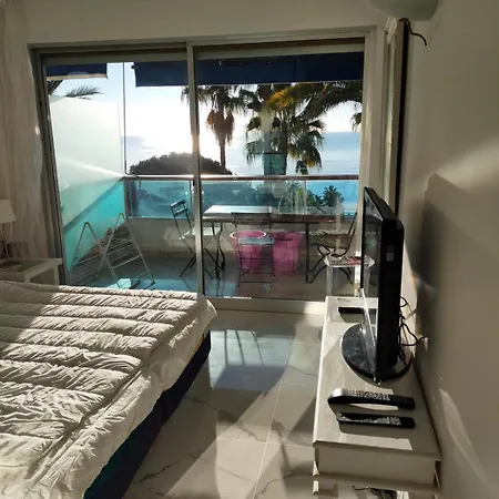 Mirandole Furnished Flat * Vallauris
