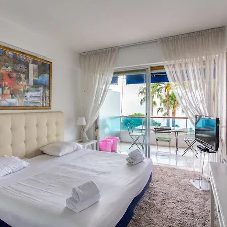 Mirandole Furnished Flat Apartment